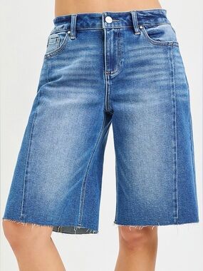 🩵Hello Gorgeous! RISEN Raw Hem Slouchy Seamed Jorts-Medium Wash